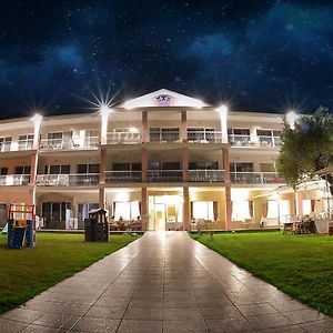 Crown Hotel